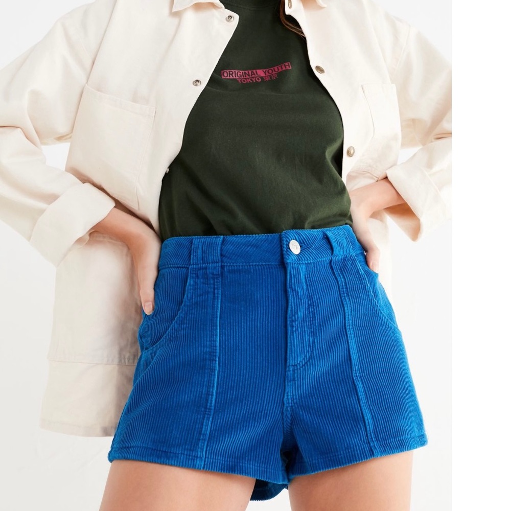 High-Rise Corduroy shorts